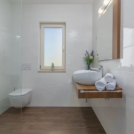 Vila Peaceful In Dubravci With Swimming Pool *