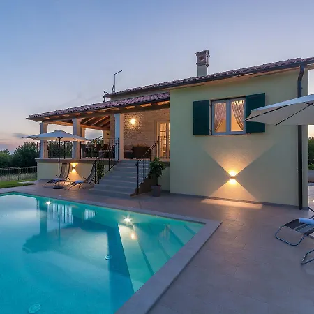 Peaceful In Dubravci With Swimming Pool Villa *