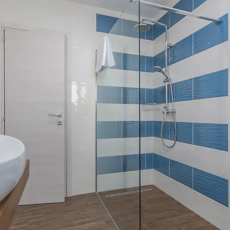 Villa Peaceful In Dubravci With Swimming Pool *