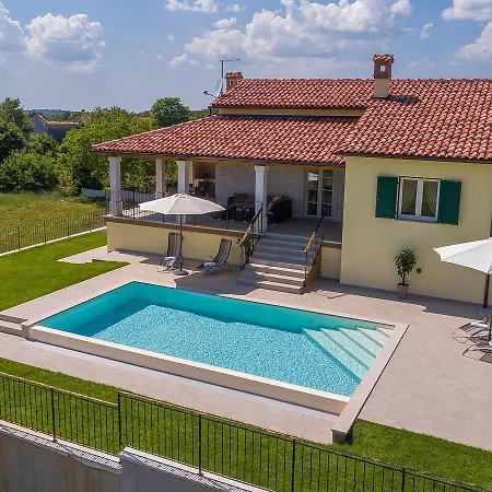 Вилла Peaceful In Dubravci With Swimming Pool *
